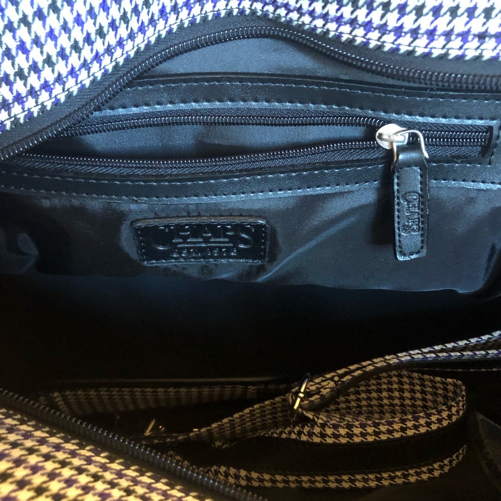 Chaps Black and Purple Overnight Travel Bag - Picture 8 of 9